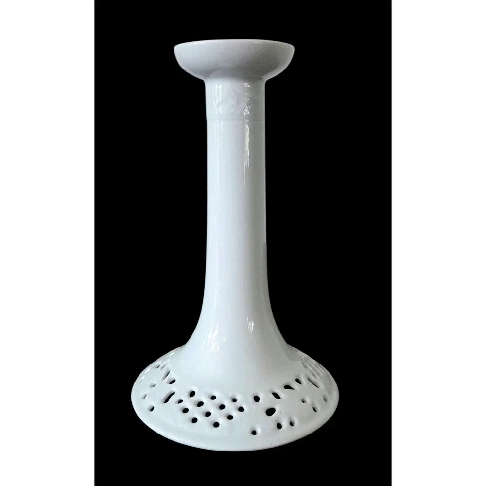Oscar de la Renta White Ceramic Reticulated Taper Candlestick‎ Holder MINT 7.5